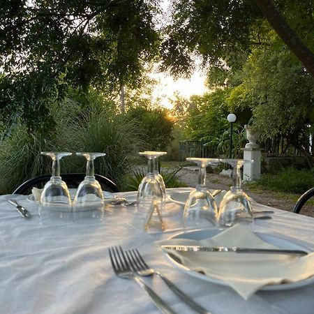 Agriturismo Tenuta La Monaca Aradeo 外观 照片