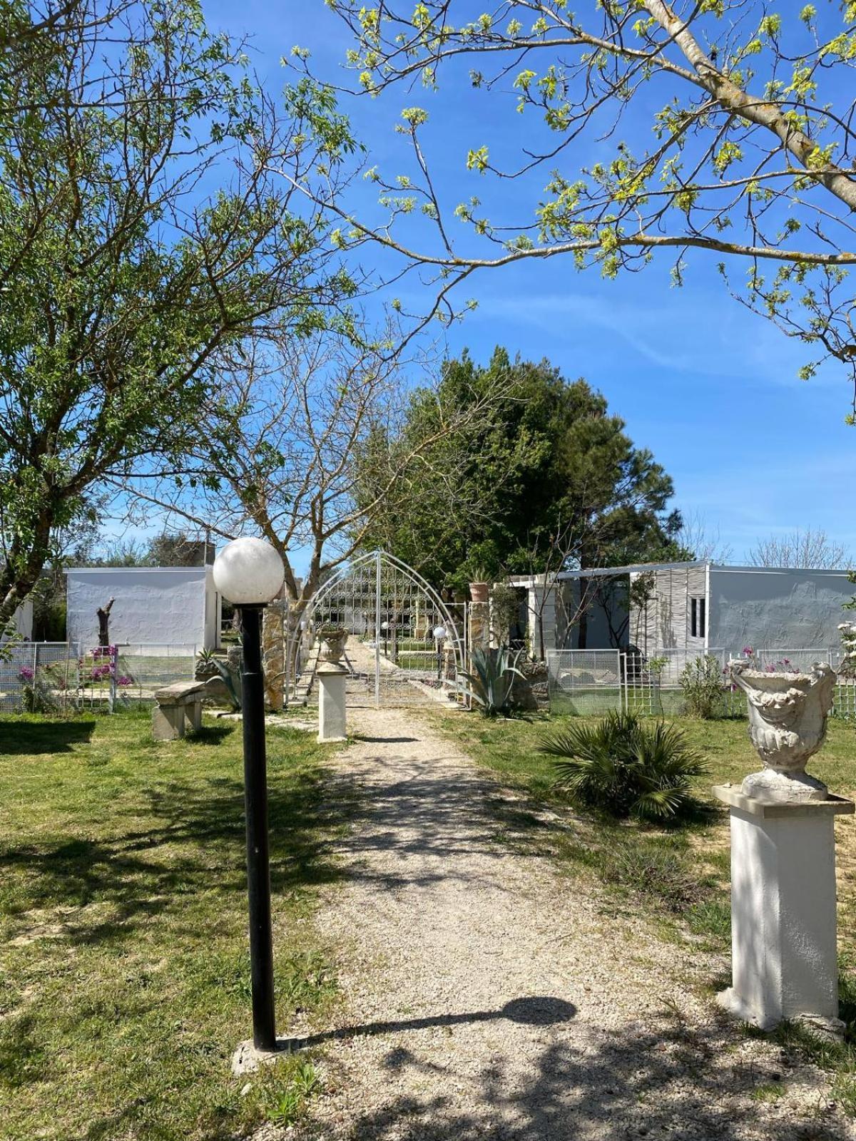 Agriturismo Tenuta La Monaca Aradeo 外观 照片
